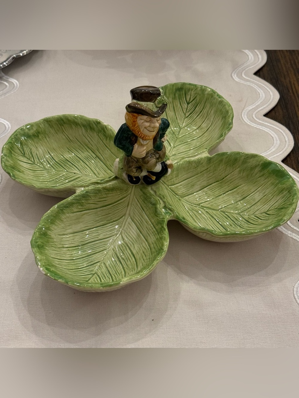 FITZ & FLOYD  4 LEAF CLOVER ST. PATRICK'S DAY LEPRECHAUN 13”